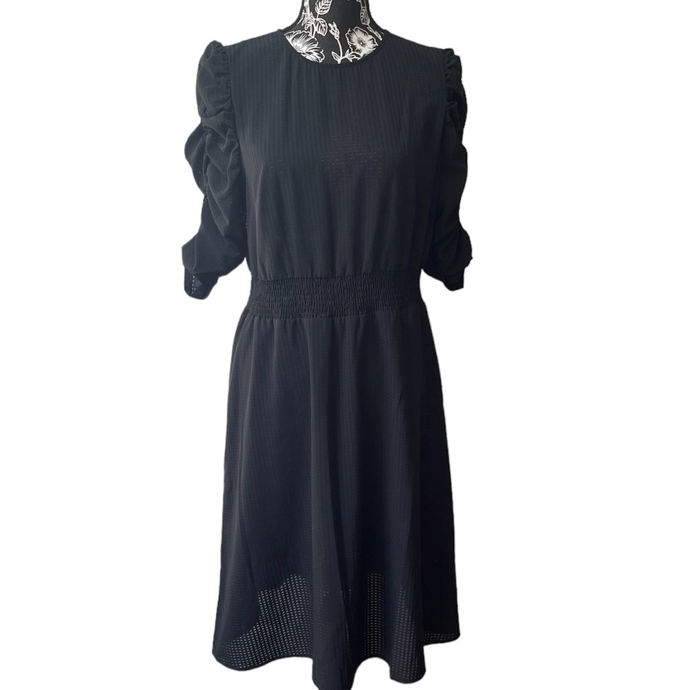WHO WHAT WEAR Women’s Elegant Electric In The Waist Black Dress Size Medium